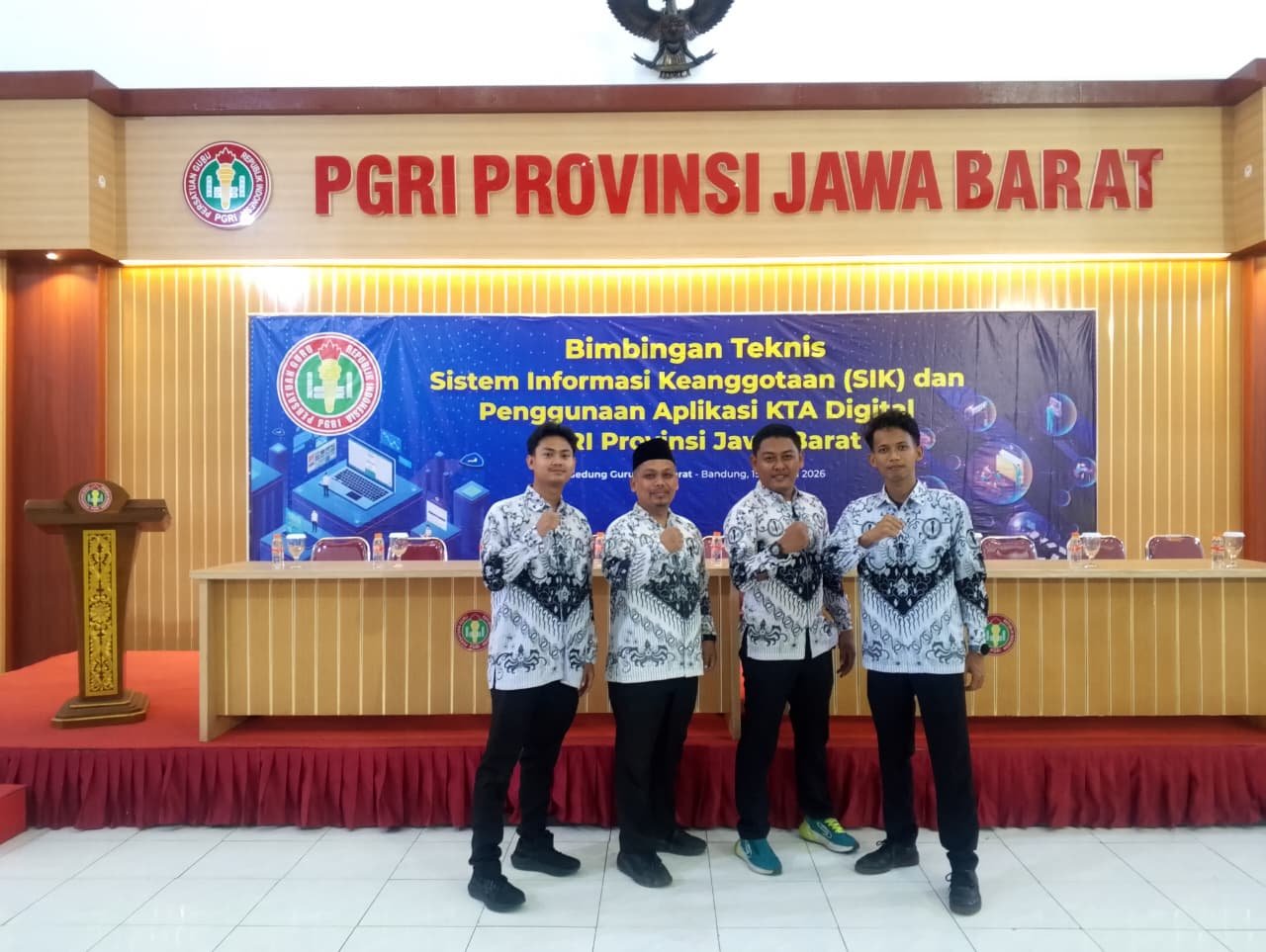 Mengikuti Bimtek SIK Jawa Barat
